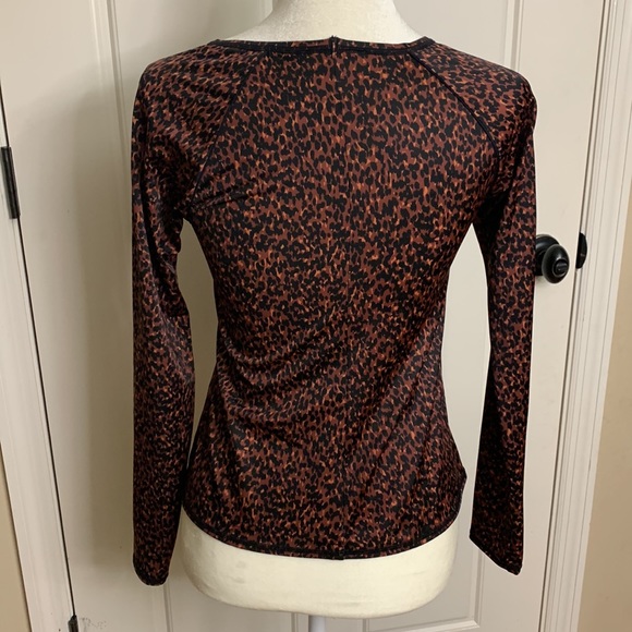 NWOT All in Motion M Leopard Rash-guard Swim Top - Picture 5 of 11